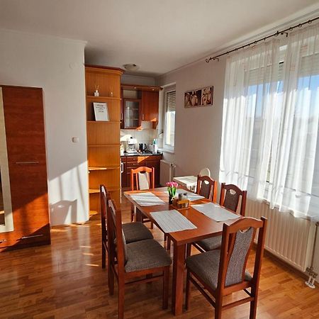 Fischer Apartman 3 Hajdúszoboszló Exteriör bild