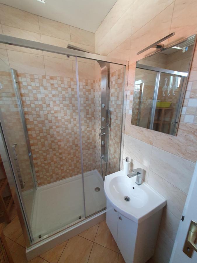 Fischer Apartman 3 Hajdúszoboszló Exteriör bild