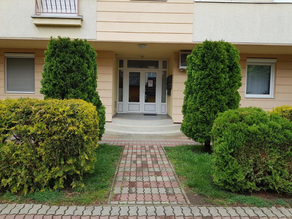 Fischer Apartman 3 Hajdúszoboszló Exteriör bild